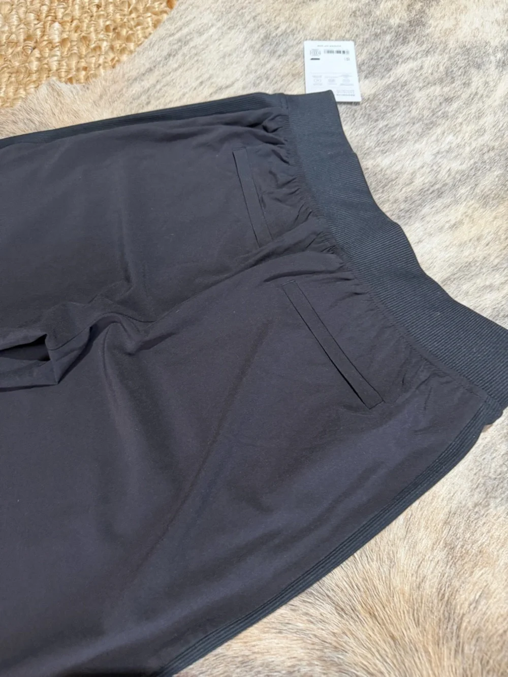 Athleta Brooklyn Ankle Pant NWT Black Size 2 Featherweight Stretch Travel Pant - Picture 7 of 7